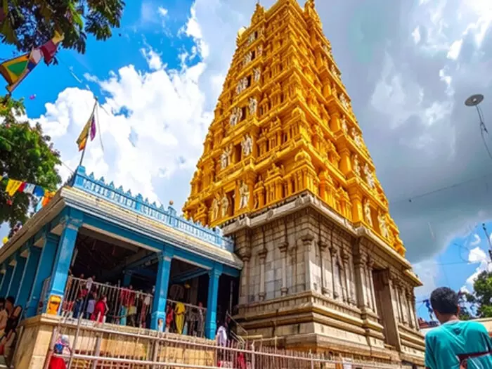 चामुंडेश्वरी मंदिर: महिषासुर का वध कर पहाड़ियों पर विराजी थीं मां