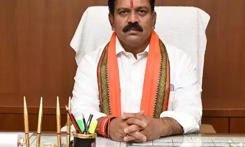 छत्तीसगढ़ : उपमुख्यमंत्री विजय शर्मा के प्रोटोकॉल ड्यूटी पर तैनात पटवारी की सड़क हादसे में हुई मौत छत्तीसगढ़ : उपमुख्यमंत्री विजय शर्मा के प्रोटोकॉल ड्यूटी पर तैनात पटवारी की सड़क हादसे में हुई मौत