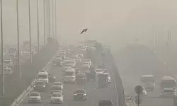 दिल्ली-एनसीआर में प्रदूषण का कहर, कई इलाकों में AQI 400 पार दिल्ली-एनसीआर में प्रदूषण का कहर, कई इलाकों में AQI 400 पार