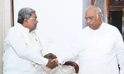 दिल्ली में सियासी हलचल, सिद्धारमैया-खरगे बैठक से तेज़ हुई फेरबदल अटकलें