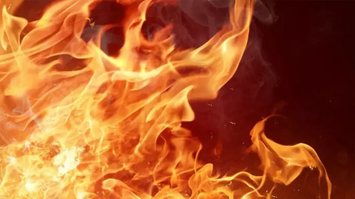 नोएडा के कृष्णा प्लाज़ा में भीषण आग, घंटों की मशक्कत के बाद काबू, जनहानि नहीं नोएडा के कृष्णा प्लाज़ा में भीषण आग, घंटों की मशक्कत के बाद काबू, जनहानि नहीं