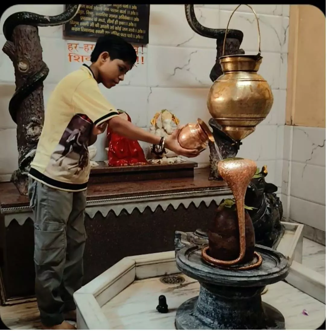 मासिक शिवरात्रि का व्रत करने से कुंवारी कन्याएं और सुहागिन महिलाएं को मिलेंगे अनेक लाभ, जानें सही पूजा विधि मासिक शिवरात्रि का व्रत करने से कुंवारी कन्याएं और सुहागिन महिलाएं को मिलेंगे अनेक लाभ, जानें सही पूजा विधि