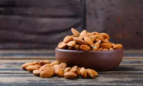 ब्रेन टॉनिक की नहीं पड़ेगी जरूरत, दिमागी सेहत के लिए बादाम है काफी