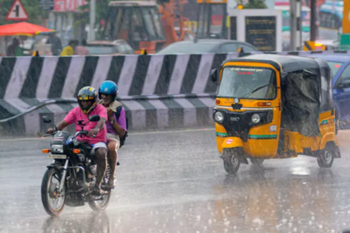 आईएमडी ने तमिलनाडु के आठ जिलों में भारी बारिश की चेतावनी दी