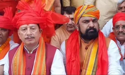 बिहार : सम्राट चौधरी को भाजपा विधायक दल का नेता चुना गया, विजय कुमार सिन्हा को सौंपी उप नेता की कमान बिहार : सम्राट चौधरी को भाजपा विधायक दल का नेता चुना गया, विजय कुमार सिन्हा को सौंपी उप नेता की कमान