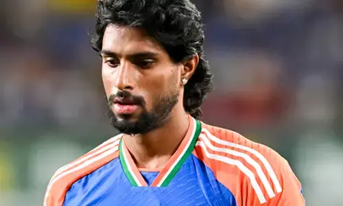 तीसरे वनडे में लड़खड़ाई भारतीय टीम, दक्षिण अफ्रीका ए 73 रन से जीती तीसरे वनडे में लड़खड़ाई भारतीय टीम, दक्षिण अफ्रीका ए 73 रन से जीती