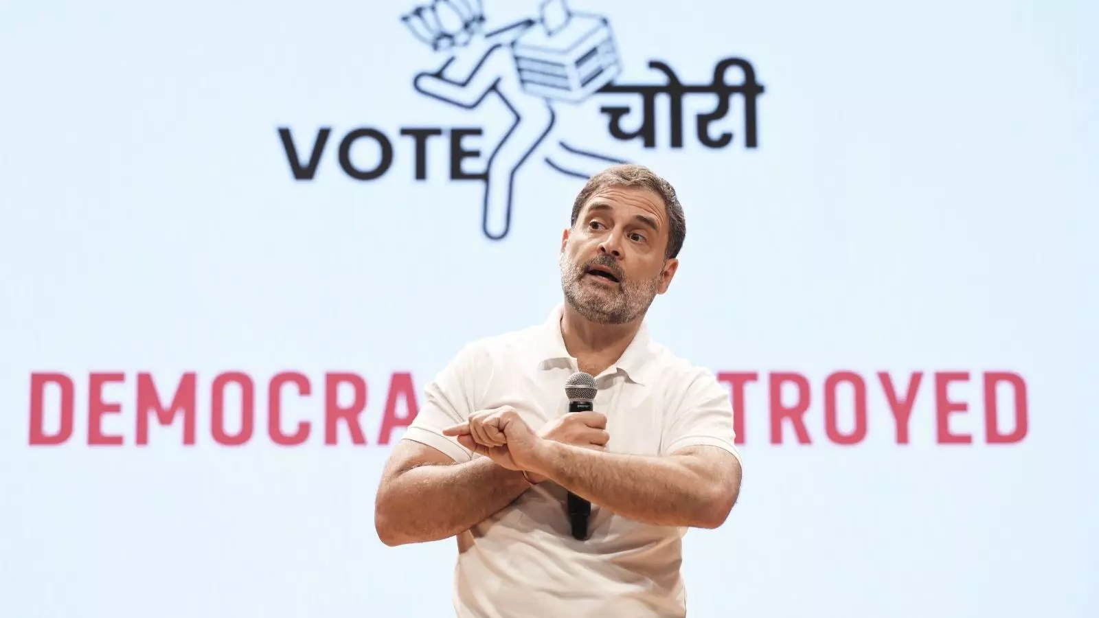 राहुल गांधी के खिलाफ 272 हस्तियों का खुला पत्र, जज-राजदूत समेत नौकरशाह भी शामिल, संवैधानिक संस्थाओं को बदनाम करने का लगाया आरोप राहुल गांधी के खिलाफ 272 हस्तियों का खुला पत्र, जज-राजदूत समेत नौकरशाह भी शामिल, संवैधानिक संस्थाओं को बदनाम करने का लगाया आरोप