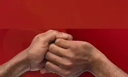 छोटी क्रिया में बड़े लाभ : तन-मन को संतुलित कर इंटरनल पावर को बूस्ट करता है गणेश हस्त मुद्रा छोटी क्रिया में बड़े लाभ : तन-मन को संतुलित कर इंटरनल पावर को बूस्ट करता है गणेश हस्त मुद्रा