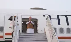 प्रधानमंत्री मोदी तीन दिवसीय दक्षिण अफ्रीका दौरे पर रवाना प्रधानमंत्री मोदी तीन दिवसीय दक्षिण अफ्रीका दौरे पर रवाना