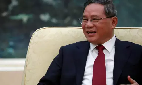 जी-20 शिखर सम्मेलन के लिए दक्षिण अफ्रीका पहुंचे चीनी प्रधानमंत्री ली जी-20 शिखर सम्मेलन के लिए दक्षिण अफ्रीका पहुंचे चीनी प्रधानमंत्री ली