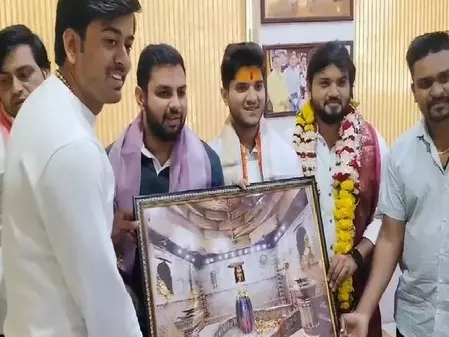 यह कंट्रोल रूम है मेरा, बिग बॉस 19 से निकलने के बाद बाबा महाकाल के दरबार पहुंचे मृदुल तिवारी