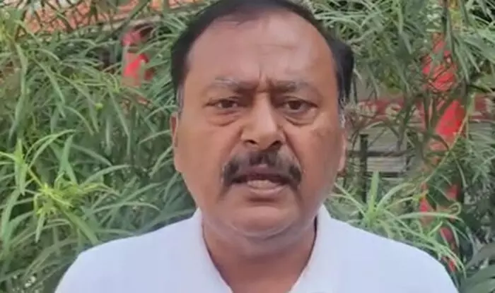 सुरेंद्र राजपूत ने राहुल गांधी के एसआईआर वाले पोस्ट का किया समर्थन, बोले- ईसीआई के दबाव के चलते बीएलओ नहीं कर रहे सही काम सुरेंद्र राजपूत ने राहुल गांधी के एसआईआर वाले पोस्ट का किया समर्थन, बोले- ईसीआई के दबाव के चलते बीएलओ नहीं कर रहे सही काम