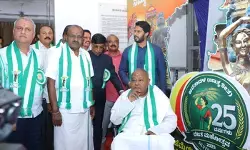 देवगौड़ा फिर से जद एस के राष्ट्रीय अध्यक्ष चुने गए