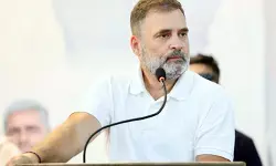 राहुल गांधी का वार, एसआईआर बना लोकतंत्र पर हमला राहुल गांधी का वार, एसआईआर बना लोकतंत्र पर हमला