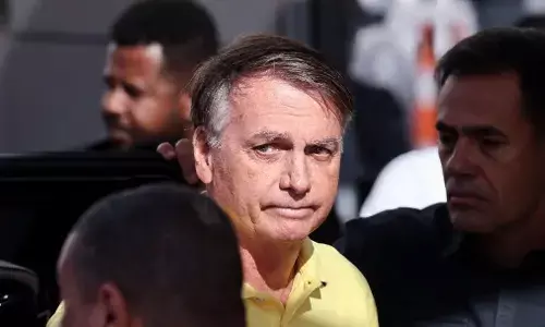 ब्राजील के पूर्व राष्ट्रपति बोल्सोनारो गिरफ्तार, तख्तापलट के मुकद्दमे में 27 साल की सजा शुरू होने से पहले पुलिस की बड़ी कार्रवाई