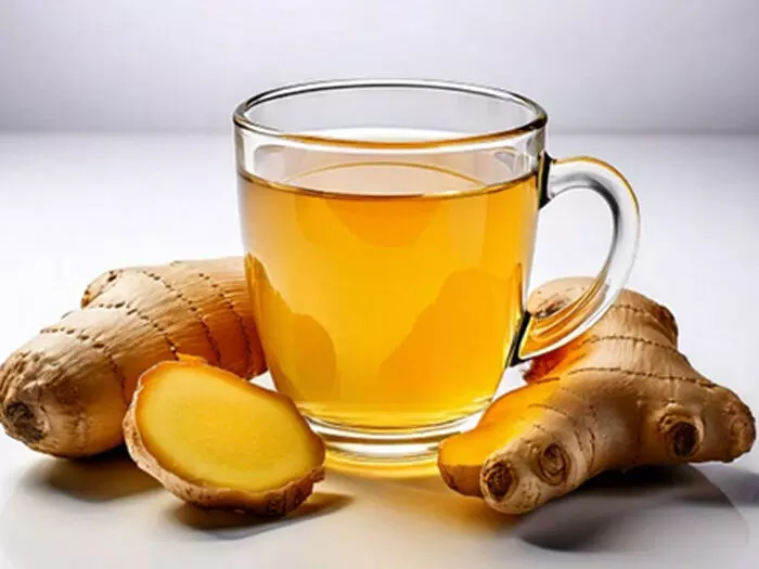 इम्यूनिटी को बूस्ट कर खांसी-जुकाम की छुट्टी करता है अदरक, पीरियड्स पेन में भी असरदार