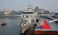 भारतीय नौसेना में शामिल हुआ ‘साइलेंट हंटर’ यानी एंटी-सबमरीन वॉरफेयर शेलो वॉटर क्राफ्ट ‘माहे’, वाइस एडमिरल समेत अन्य अतिथि रहे मौजूद