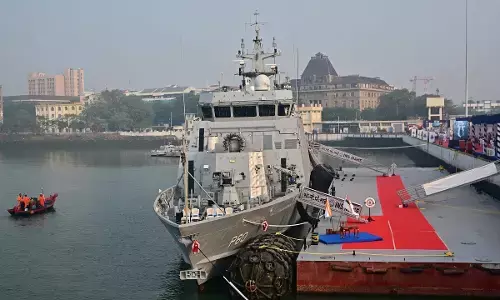 भारतीय नौसेना में शामिल हुआ ‘साइलेंट हंटर’ यानी एंटी-सबमरीन वॉरफेयर शेलो वॉटर क्राफ्ट ‘माहे’, वाइस एडमिरल समेत अन्य अतिथि रहे मौजूद