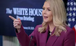 व्हाइट हाउस ने एच-1बी वीजा पर ट्रंप का किया बचाव , बोले- राष्ट्रपति का नजरिया संतुलित और सामान्य समझ पर आधारित