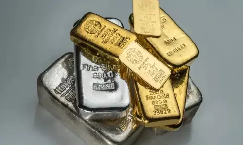 फेस्टिवल सीजन के चलते सोना-चांदी की कीमतों में हुई बढ़ोतरी, जानिए आज का रेट