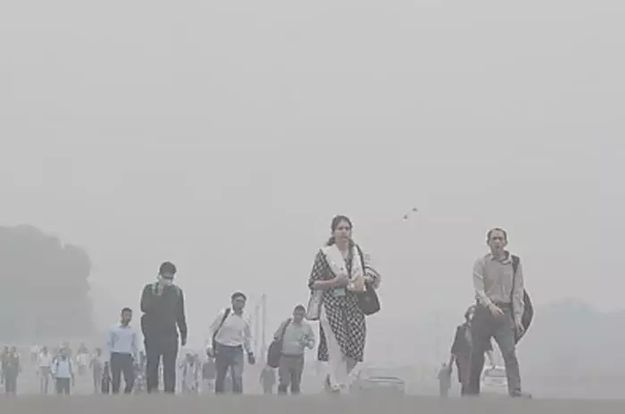 दिल्ली-एनसीआर में वायु प्रदूषण गंभीर, लोगों के स्वास्थ्य पर संकट