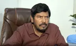 संविधान दिवस पर रामदास आठवले का तंज : ममता देश नहीं हिला सकती, ताकत सिर्फ मोदी में