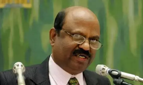 पश्चिम बंगाल के राज्यपाल ने बीएलओ के बढ़ते काम के बोझ को लेकर प्रशासन को दिया संदेश, कहा - समस्याओं पर तुरंत करनी चाहिए कार्रवाई