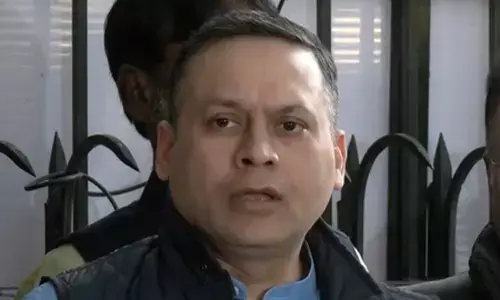 पश्चिम बंगाल : एसआईआर में अनियमितताओं को लेकर भाजपा प्रतिनिधिमंडल चुनाव आयोग से मिला पश्चिम बंगाल : एसआईआर में अनियमितताओं को लेकर भाजपा प्रतिनिधिमंडल चुनाव आयोग से मिला