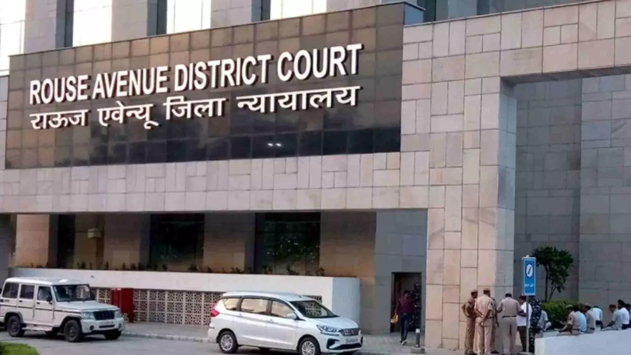 आईआरसीटीसी घोटाला मामला : राबड़ी देवी के केस को ट्रांसफर करने वाली याचिका पर सुनवाई, राऊज एवेन्यू कोर्ट ने सीबीआई को जारी किया नोटिस