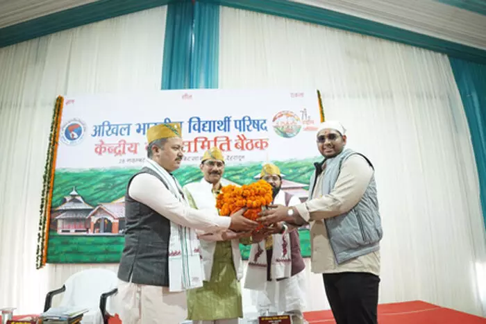 अभाविप के राष्ट्रीय अधिवेशन में युवाओं ने अर्पित की गुरु तेग बहादुर को विनम्र श्रद्धांजलि