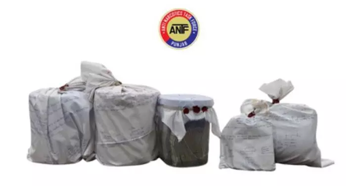 पंजाब में ड्रग तस्करी मॉड्यूल का भंडाफोड़, भारी मात्रा में ड्रग्स और कैश बरामद