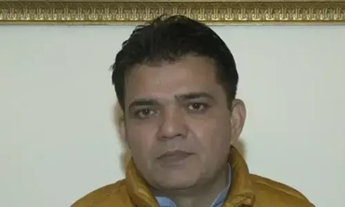 टीएमसी नेता हुमायूं कबीर राजनीतिक लाभ के लिए बंगाल का सौहार्द खराब कर रहे: यासर जिलानी टीएमसी नेता हुमायूं कबीर राजनीतिक लाभ के लिए बंगाल का सौहार्द खराब कर रहे: यासर जिलानी