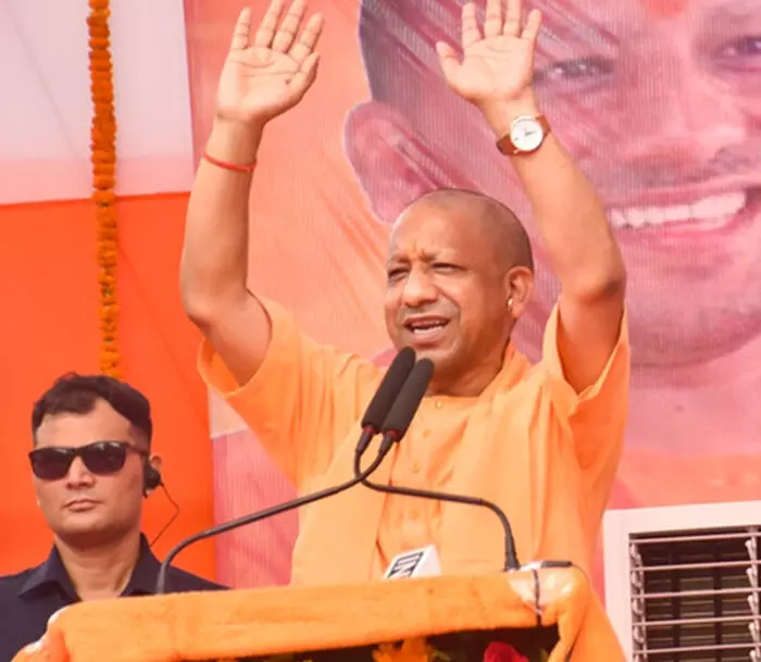 सीएम योगी की नीतियों से थारू जनजाति को मिल रही नई पहचान सीएम योगी की नीतियों से थारू जनजाति को मिल रही नई पहचान