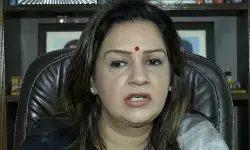 महमूद मदनी से मीडिया दिलवा रहा विवादित बयान, जिसका एजेंडा जनता के सामने मौजूद गंभीर मुद्दों से ध्यान भटकाना है : प्रियंका चतुर्वेदी महमूद मदनी से मीडिया दिलवा रहा विवादित बयान, जिसका एजेंडा जनता के सामने मौजूद गंभीर मुद्दों से ध्यान भटकाना है : प्रियंका चतुर्वेदी