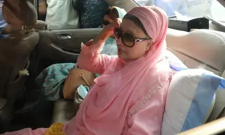 खालिदा जिया की हालत गंभीर, इलाज के लिए भेज सकते हैं विदेश,डॉक्टर बोले- स्थिति नाजुक, उन्हें ले जाना अभी मुमकिन नहीं