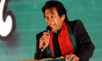 इमरान खान की बहनों को शर्म से मर जाना चाहिए?: पाकिस्तानी मंत्री अत्ताउल्लाह तरार