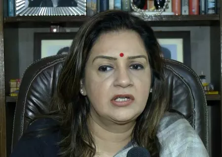 महमूद मदनी से मीडिया दिलवा रहा विवादित बयान, जिसका एजेंडा जनता के सामने मौजूद गंभीर मुद्दों से ध्यान भटकाना है : प्रियंका चतुर्वेदी महमूद मदनी से मीडिया दिलवा रहा विवादित बयान, जिसका एजेंडा जनता के सामने मौजूद गंभीर मुद्दों से ध्यान भटकाना है : प्रियंका चतुर्वेदी