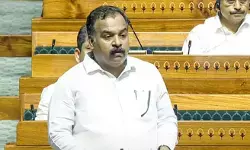 शीतकालीन सत्र : कांग्रेस सांसद मणिकम टैगोर ने एसआईआर प्रक्रिया रोकने की मांग की शीतकालीन सत्र : कांग्रेस सांसद मणिकम टैगोर ने एसआईआर प्रक्रिया रोकने की मांग की