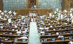 संसद शीतकालीन सत्र : विपक्षी दलों ने सरकार पर साधा निशाना, एसआईआर के मुद्दे पर अड़े नेता