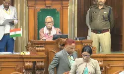 बिहार विधानसभा : नवनिर्वाचित विधायकों को सदन में प्रोटेम स्पीकर नरेंद्र नारायण यादव ने दिलाई शपथ