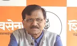 संजय राउत ने एकनाथ शिंदे गुट पर साधा निशाना, बोले- स्थानीय निकाय चुनावों के लिए पैसे बांटने की घोषणा की गई