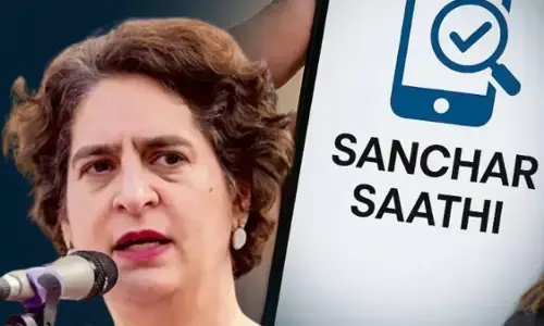 संचार साथी ऐप के जरिए सरकार हर मोबाइल पर रखना चाहती है नजर : प्रियंका गांधी