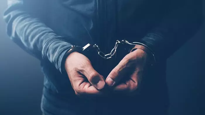 बिहार: राजस्व कर्मचारी और अनुमंडल कृषि पदाधिकारी रिश्वत लेते रंगेहाथ गिरफ्तार बिहार: राजस्व कर्मचारी और अनुमंडल कृषि पदाधिकारी रिश्वत लेते रंगेहाथ गिरफ्तार