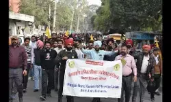 पंजाब के एनएचएम कर्मचारियों के बकाया वेतन और राज्य सरकार से हस्तक्षेप की मांग को लेकर हड़ताल जारी