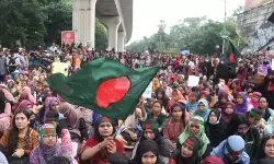 बांग्लादेश में फिर सड़कों पर उतरे शिक्षक, प्राइमरी टीचरों ने देशभर के स्कूलों को बंद करने की घोषणा की