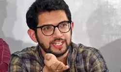 भारतीय रुपए की रिकॉर्ड गिरावट पर आदित्य ठाकरे का सरकार पर हमला