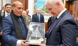 नई दिल्ली में भारत-रूस रक्षा मंत्रियों की अहम बैठक, सैन्य सहयोग पर होगी चर्चा