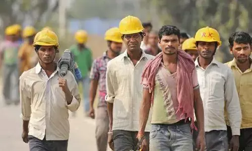 चुप-चोरी आई श्रमिक संहिताओं के राज चुप-चोरी आई श्रमिक संहिताओं के राज