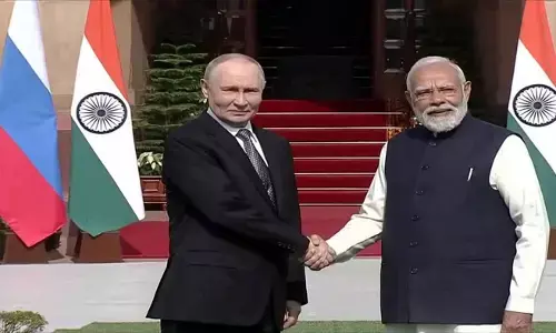 भारत-रूस: विश्वास और सम्मान पर आधारित 25 साल की रणनीतिक साझेदारी भारत-रूस: विश्वास और सम्मान पर आधारित 25 साल की रणनीतिक साझेदारी