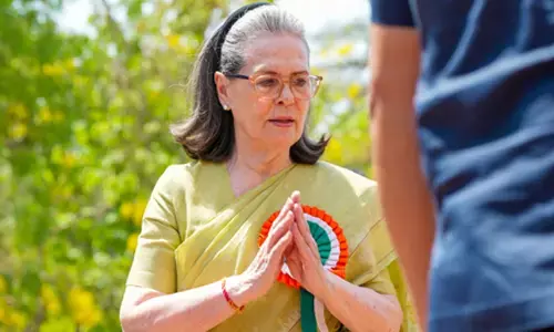 बढ़ती असहिष्णुता के खिलाफ नेहरू का दृष्टिकोण महत्वपूर्ण : सोनिया गांधी बढ़ती असहिष्णुता के खिलाफ नेहरू का दृष्टिकोण महत्वपूर्ण : सोनिया गांधी